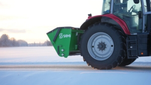 SAMI SLH-hiekoitin Massey Ferguson -traktorissa