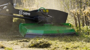 SAMI ketjumurskain CM-1700 Fendt 828 Vario -traktorissa