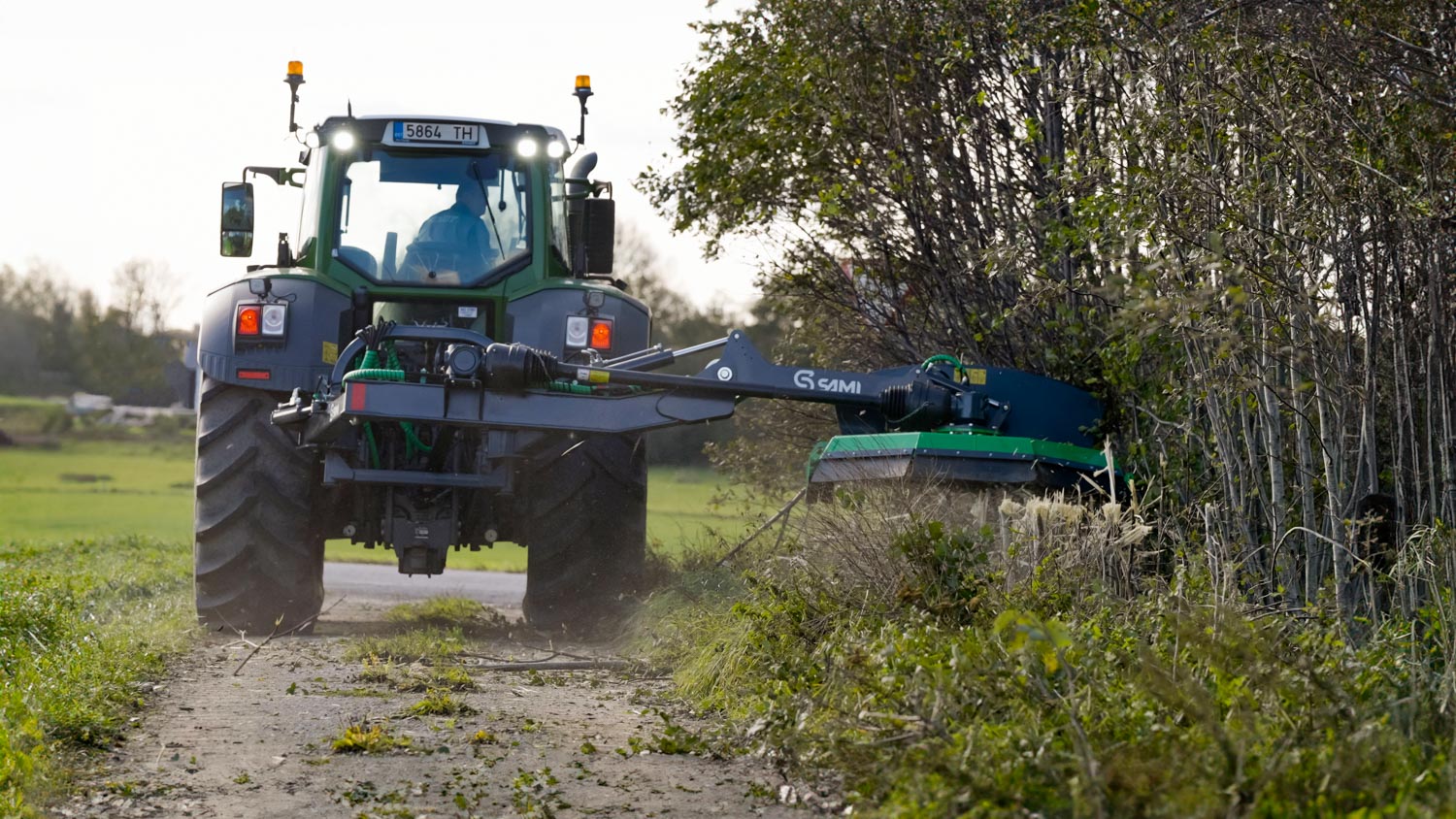 SAMI ketjumurskain CM-1700 Fendt 828 Vario -traktorissa
