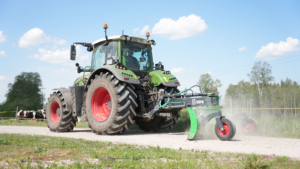 SAMI PRO-takalana Fendt 724 -traktorissa