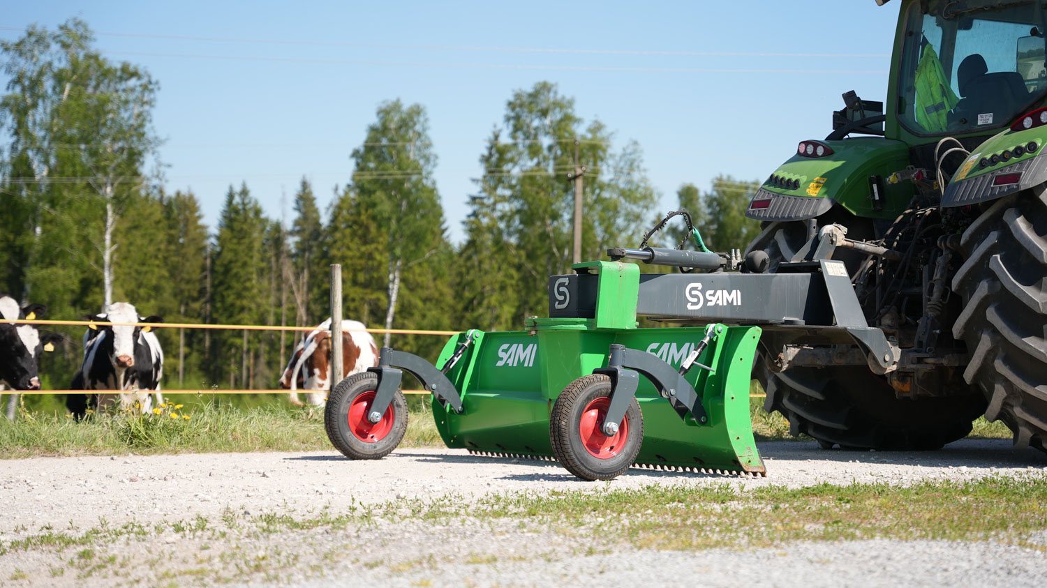 SAMI PRO-takalana Fendt 724 -traktorissa