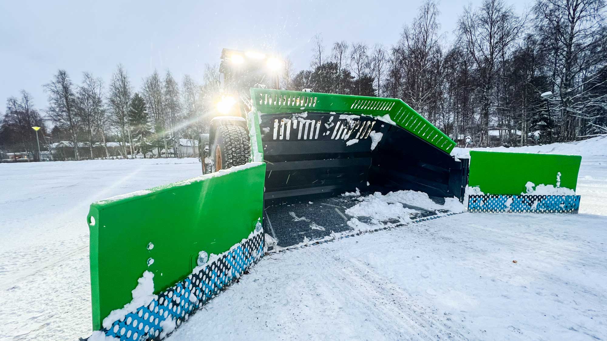 SAMI siipilumikauha WSB-2800 Volvo L60 -kuormaajassa