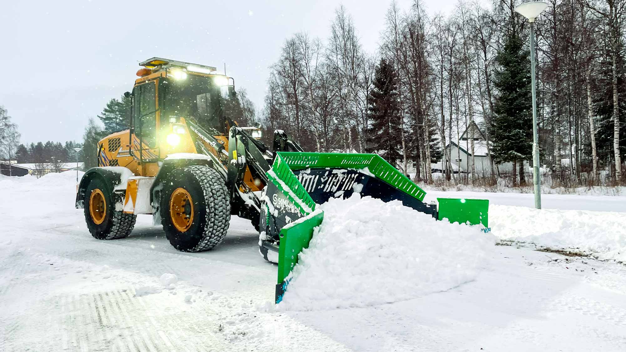 SAMI siipilumikauha WSB-2800 Volvo L60 -kuormaajassa